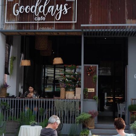 Hotel The Good Days Udon Thani Zimmer foto